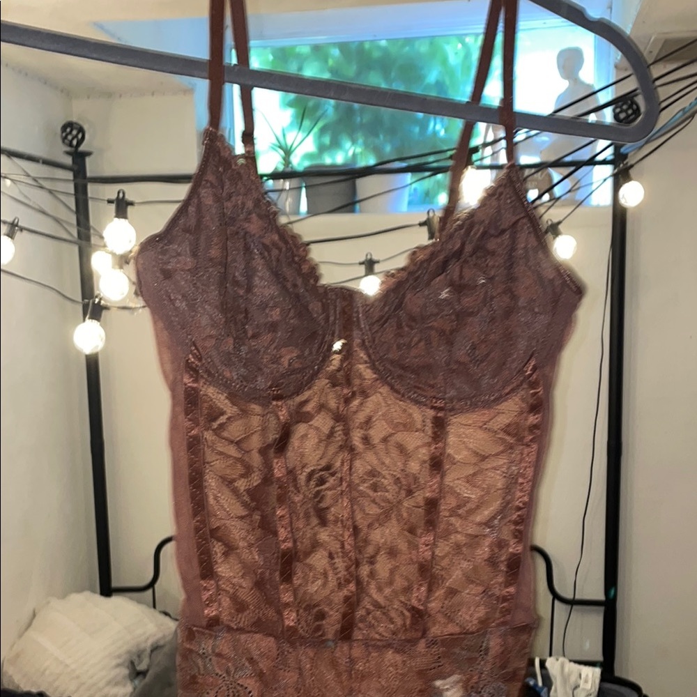 Amazon Brown Chemise with Elegant Lace